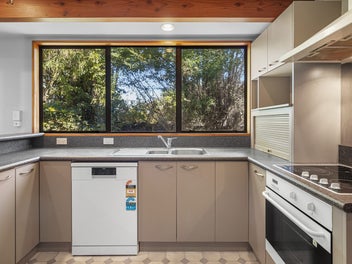 Four Bedroom Family Haven!