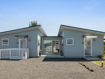 Prime Home & Thriving Accommodation Opportunity