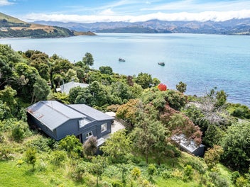 Private retreat with breathtaking Harbour views