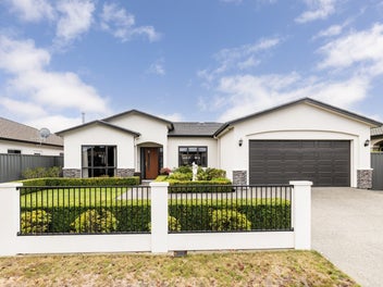 Immaculate Home, Effortless Living Awaits