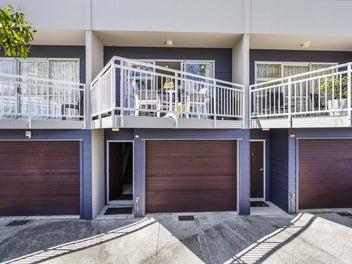 2 Bedroom, 1 Home Office in Onehunga