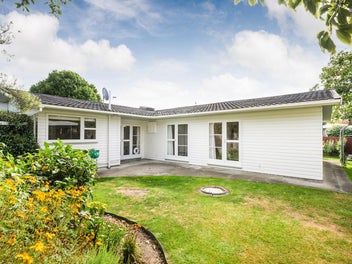 Classic Colonial Home in Prime Location