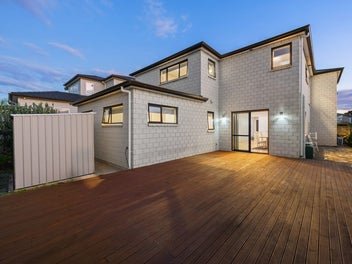 Unbeatable Home for extended family!