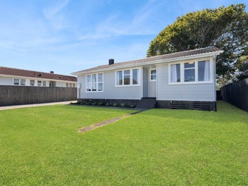 Latest Renovated in Mangere - A Must See!