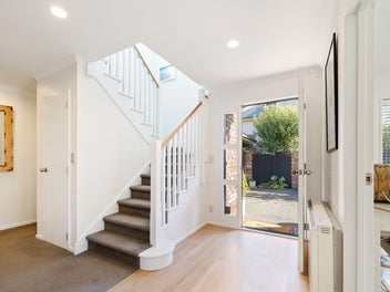 Stylish & Spacious Private Sanctuary!