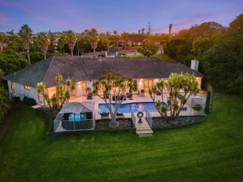 The Ultimate Estate in Henderson Heights