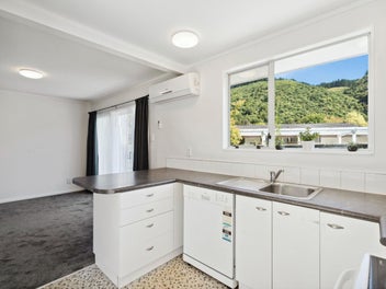 Gem on Gemstone! Buyer Enquiry from $465,000