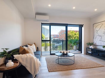 Fantastic Ground Floor Apartment with Carpark
