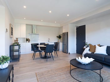 Fantastic Ground Floor Apartment with Carpark