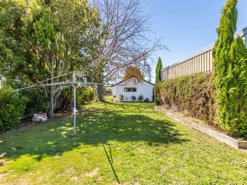 Spacious Family Living in the Heart of Mahora