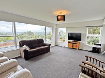 1st Auckland Home with a Great Address