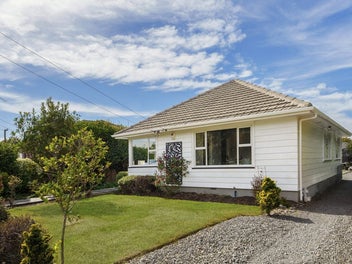 Charming, Inviting & Yours for the Taking!