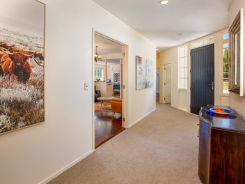 Prime Equestrian Property in Waiau Pa.