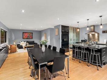 Your Contemporary Oasis | Professionals