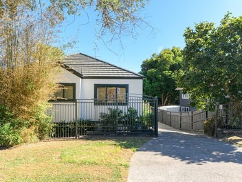 Sunshine, Space & the Perfect Location!