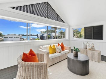 Live the Dream – Coastal Paradise Is Calling!