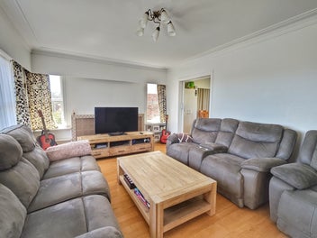 Spacious Home with Large Backyard in Hill Park
