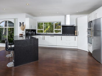 Fab family home in double school zone.