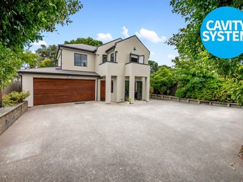 Spacious, Modern & Perfectly Located