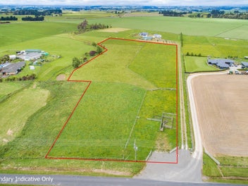2.08 HA, 2 MINUTES FROM BULLS - PH 0800 OHAKEA