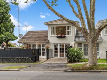 Superb Location with Superb Park Views!