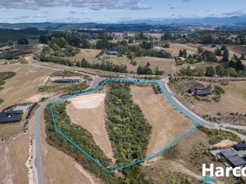 Discover Your Dream Lifestyle at 11 Mahana Ridge