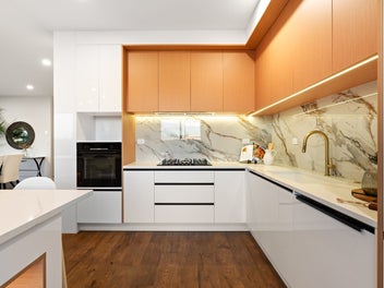Modern Elegance & Versatile Living in Forrest Hill