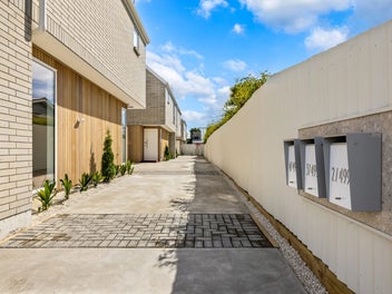 Stunning Architecturally Designed Townhouse