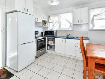 RENOVATORS JACKPOT - THE PERFECT DO -UP!!