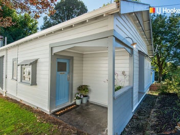Character, Convenience & Close to Town