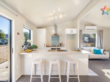 BRAND NEW/STAND ALONE/3-BEDS!