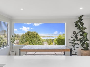 STYLE, SPACE & SEA VIEWS
