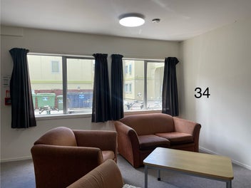 Image 1 of 7