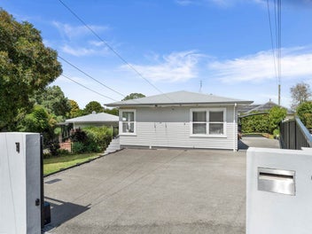 Freehold Family Home, Great Location, tick..