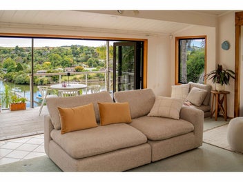 STUNNING WATER VIEWS WITH A PILE MOORING.