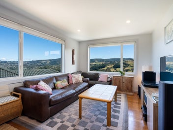 Outstanding Views, Location and Sun