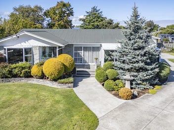 Endless Potential on 1631sqm! A Rare Find!