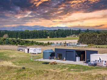 Complete the Dream - Off-Grid Living with Views!