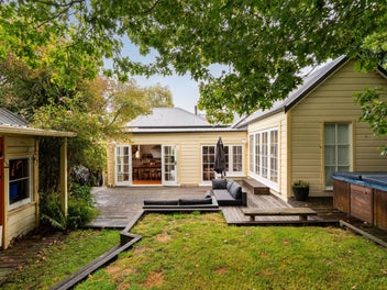 Charming character villa in prime Maori Hill...