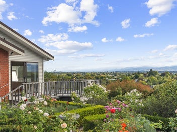 Luxury Living with Unmatched Views