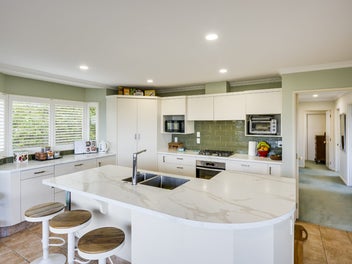 Outstanding Views; Hill Top Location