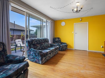 Beachside Living for Families or Investors!