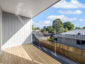 Image 1 of 20