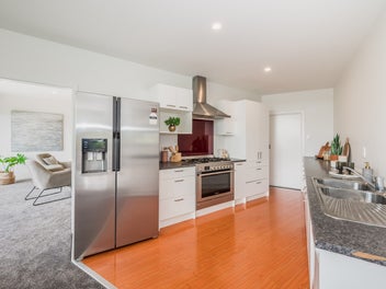 Huge Family Home - Owners have Relocated