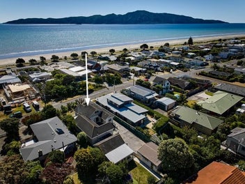 Image 1 of 20