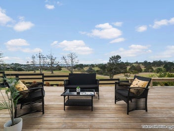 Golfers & Retirees Paradise Must Be Sold
