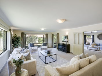 Expansive Living In A Tranquil Cul-de-Sac