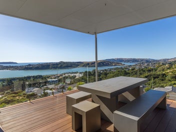Unrivalled luxury, dual kitchens, phenomenal views