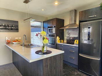 Your Perfect Downsizing Opportunity Awaits!