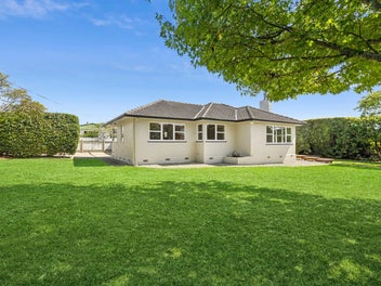 The Perfect Family Home in the Heart of Richmond!